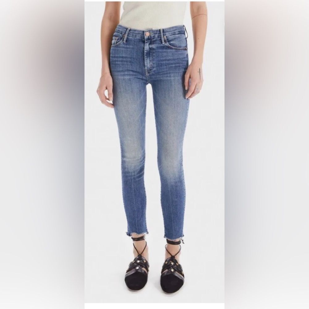 Mother Denim Walking On Coals Blue High Waisted Looker Ankle Fray Jeans EUC 26